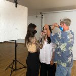 Backstage shooting campagne KVD Vegan Beauty Sephora France avec Alizée