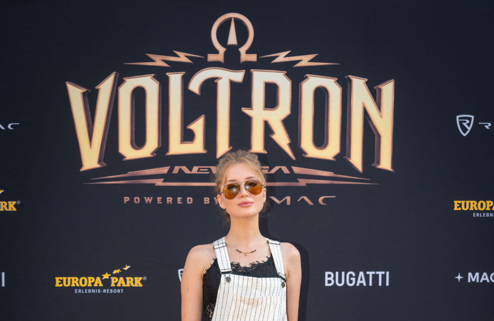 Inauguration attraction Voltron | Catherine Davydzenka